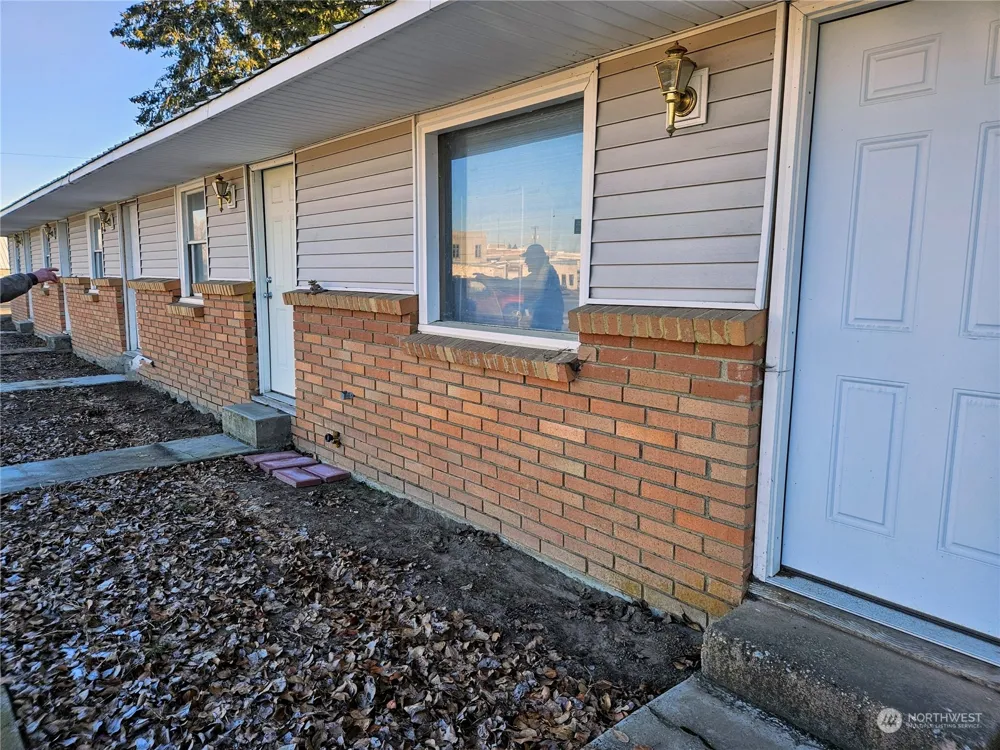 415 W Main Street Almira, WA 99103