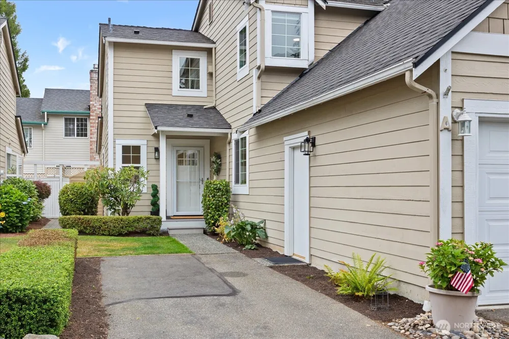 7823 196th Street SW #A Edmonds, WA 98026