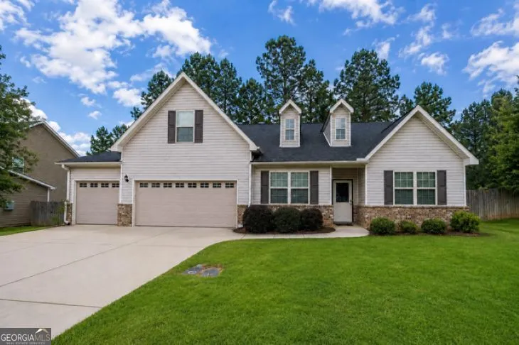 205 Christopher Luke CIR Perry, GA 31069
