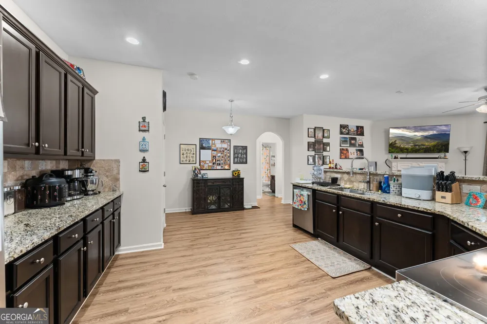 205 Christopher Luke CIR Perry, GA 31069