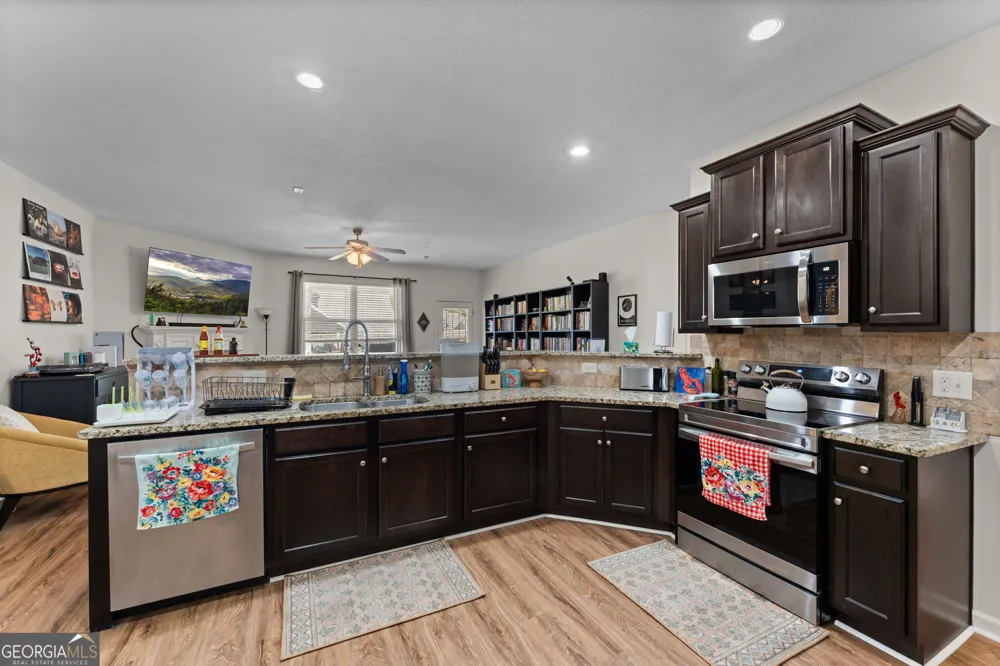 205 Christopher Luke CIR Perry, GA 31069