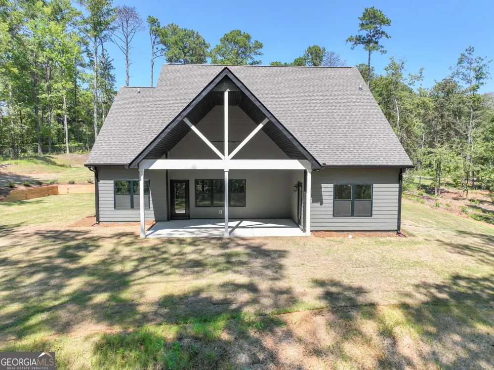 2478 Fischer Road Sharpsburg, GA 30277