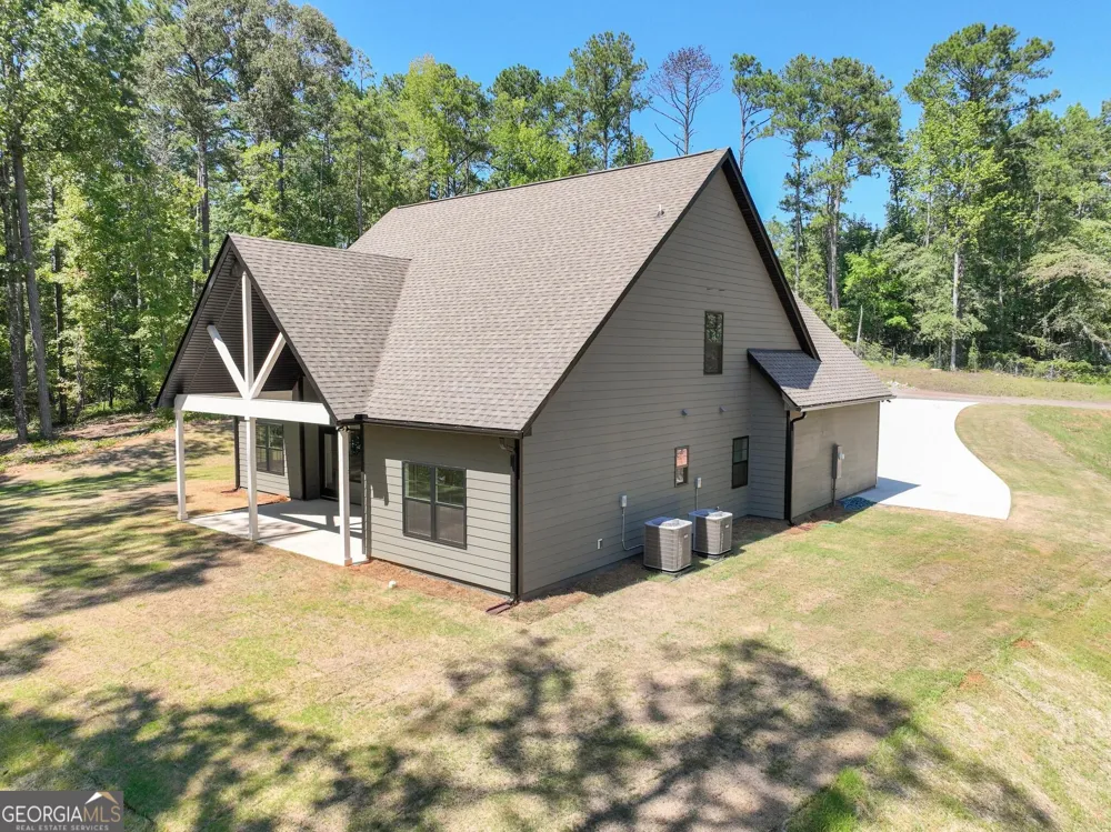 2478 Fischer Road Sharpsburg, GA 30277