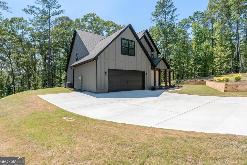 2478 Fischer Road Sharpsburg, GA 30277