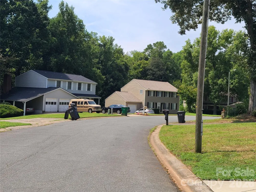 4809 Garvis Drive #20 Charlotte, NC 28269