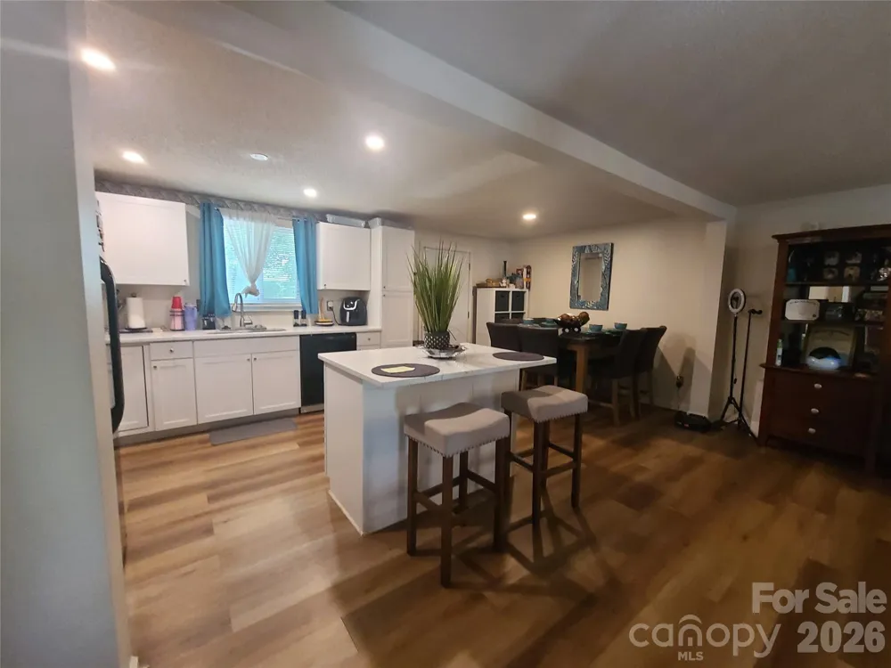 4809 Garvis Drive #20 Charlotte, NC 28269