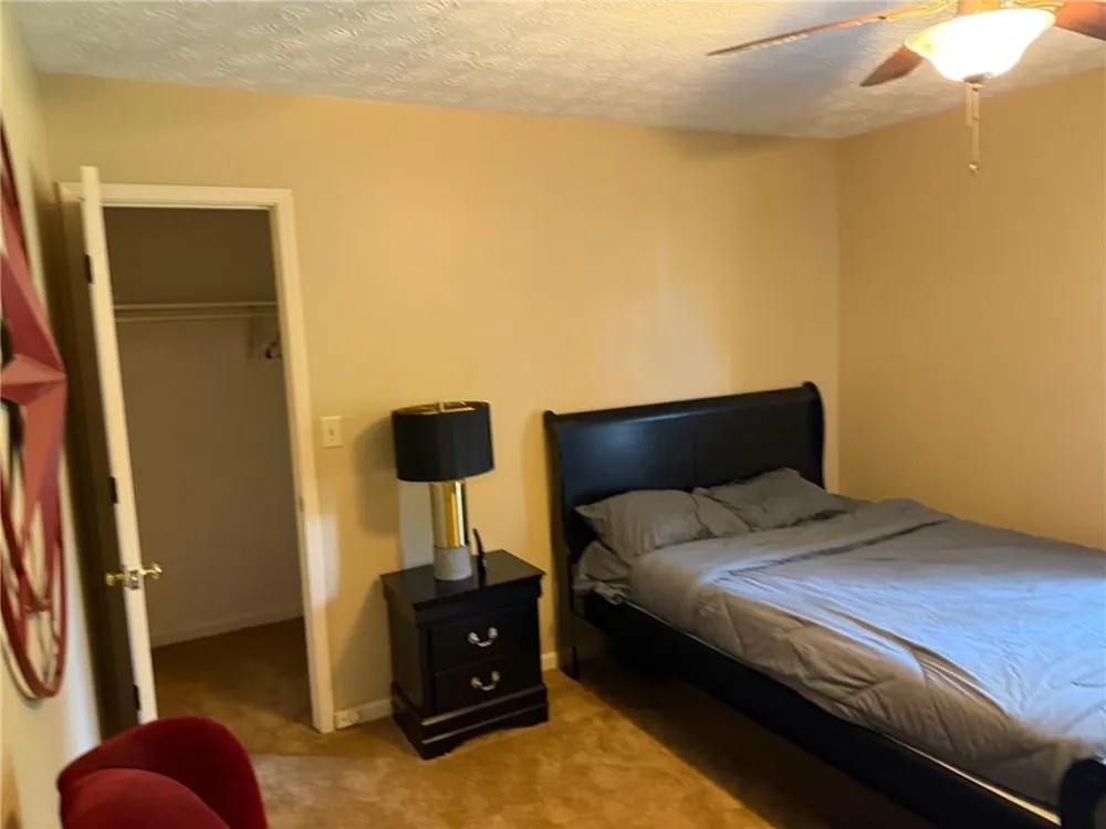 290 Dix Lee On Drive Fayetteville, GA 30214