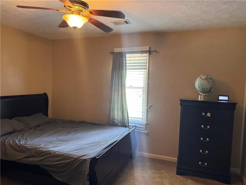 290 Dix Lee On Drive Fayetteville, GA 30214