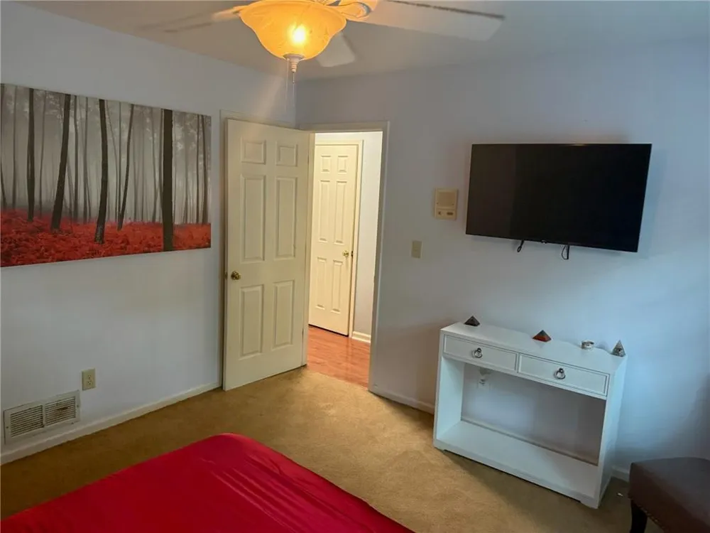 290 Dix Lee On Drive Fayetteville, GA 30214