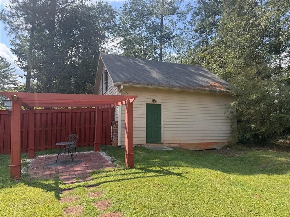 290 Dix Lee On Drive Fayetteville, GA 30214