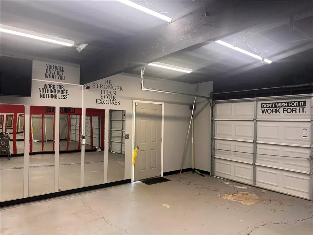 290 Dix Lee On Drive Fayetteville, GA 30214