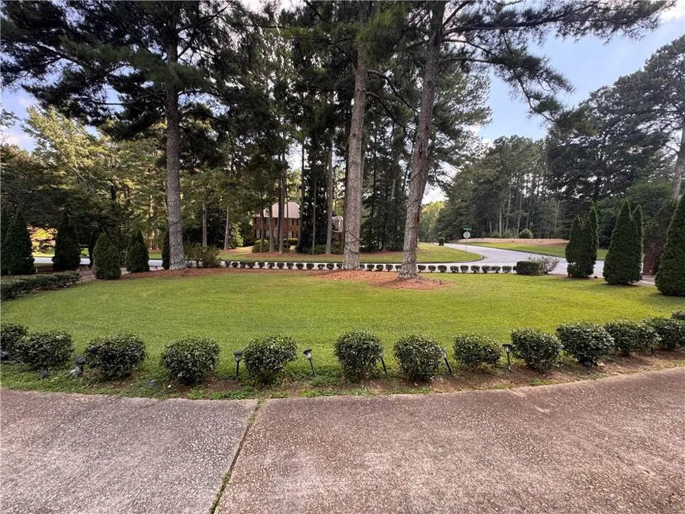 290 Dix Lee On Drive Fayetteville, GA 30214