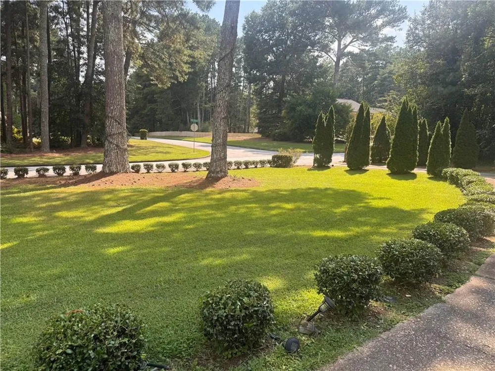 290 Dix Lee On Drive Fayetteville, GA 30214