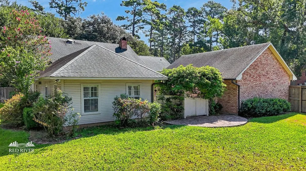 10130 Thornwood Drive Shreveport, LA 71106