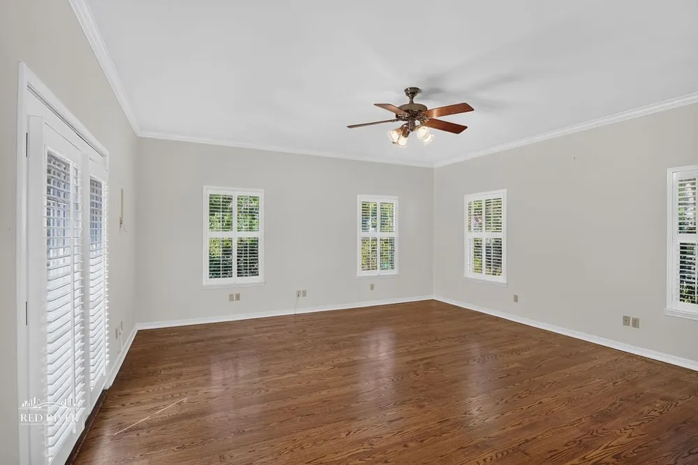 10130 Thornwood Drive Shreveport, LA 71106