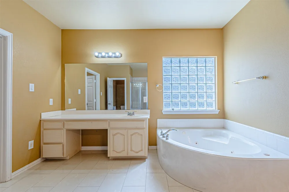 1913 Blue Ridge Drive Flower Mound, TX 75028