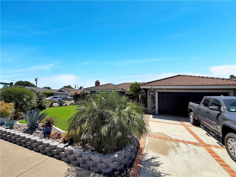 13841 Loretta Tustin, CA 92780