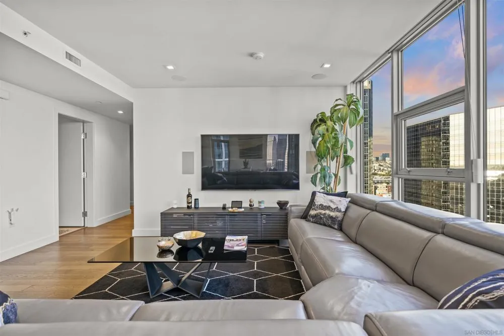 1388 Kettner Blvd #1706 San Diego, CA 92101