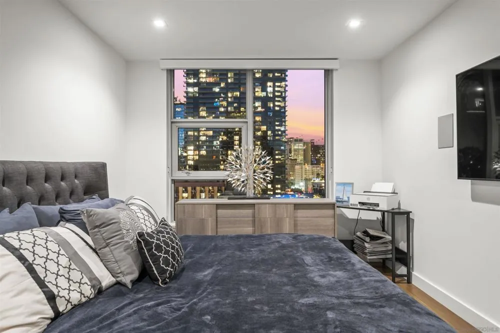 1388 Kettner Blvd #1706 San Diego, CA 92101