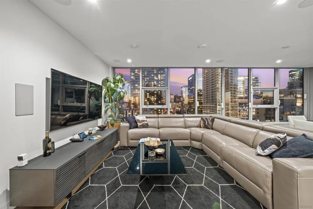 1388 Kettner Blvd #1706 San Diego, CA 92101