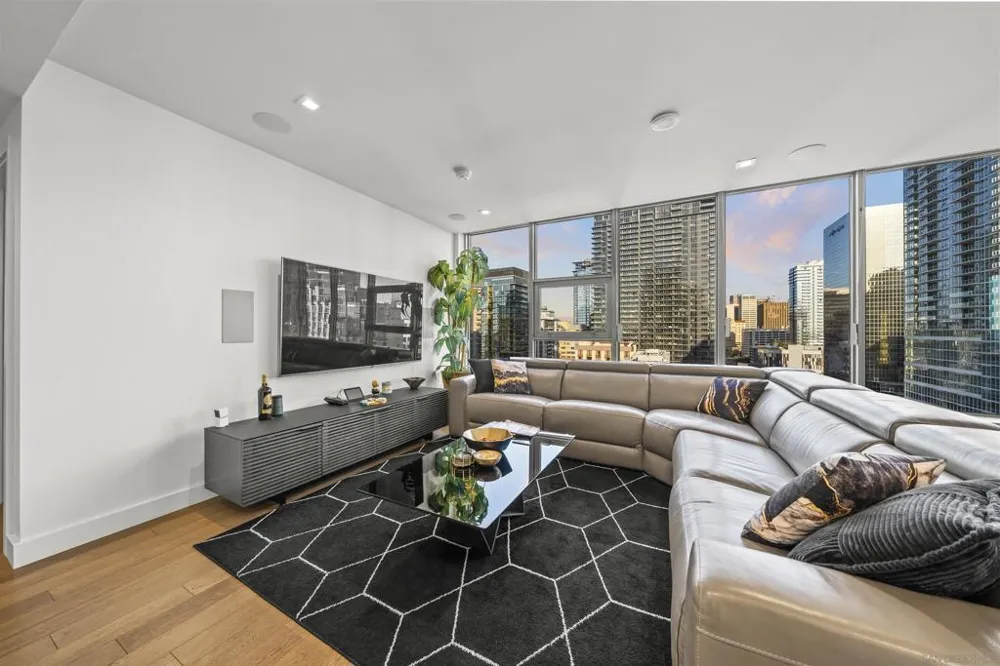 1388 Kettner Blvd #1706 San Diego, CA 92101