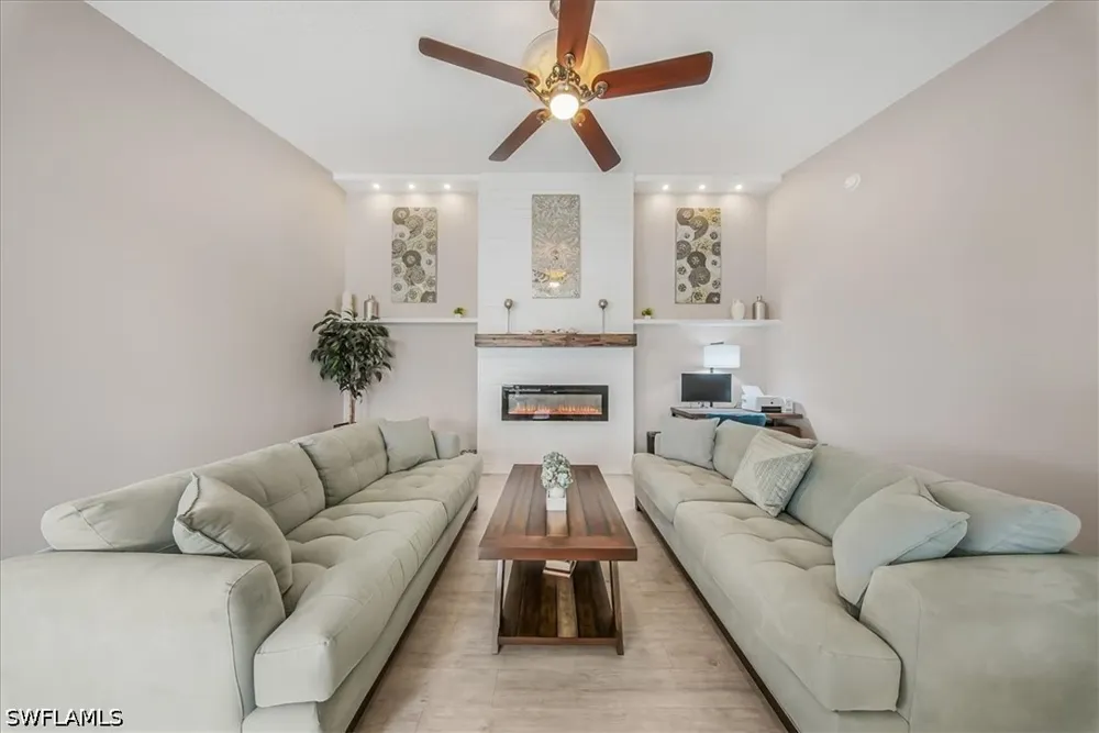 Pasadena Court Naples, FL 34109