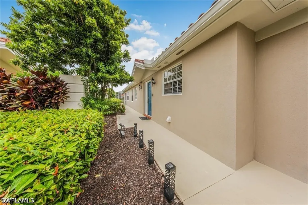 Pasadena Court Naples, FL 34109