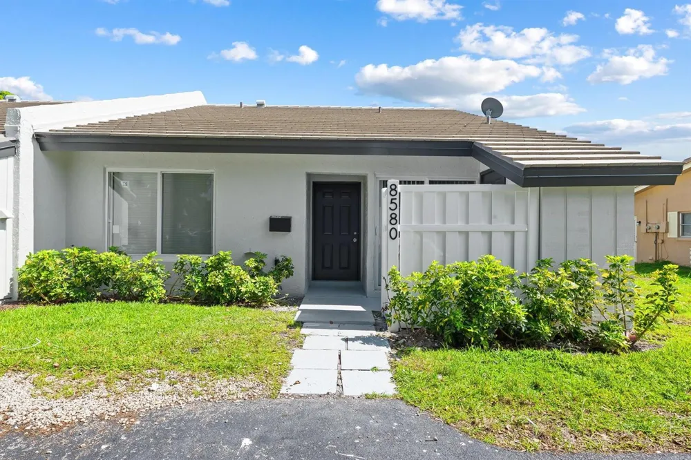8580 NW 32nd Street Coral Springs, FL 33065