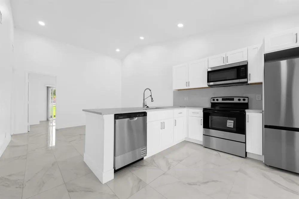 8580 NW 32nd Street Coral Springs, FL 33065