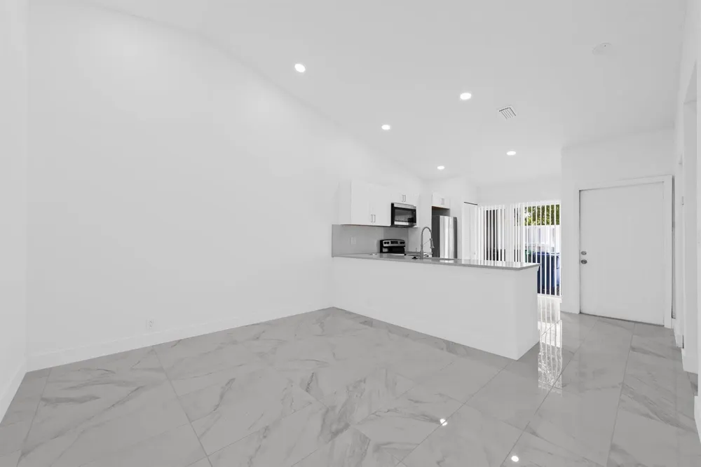 8580 NW 32nd Street Coral Springs, FL 33065