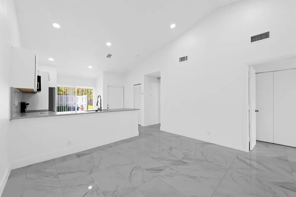 8580 NW 32nd Street Coral Springs, FL 33065