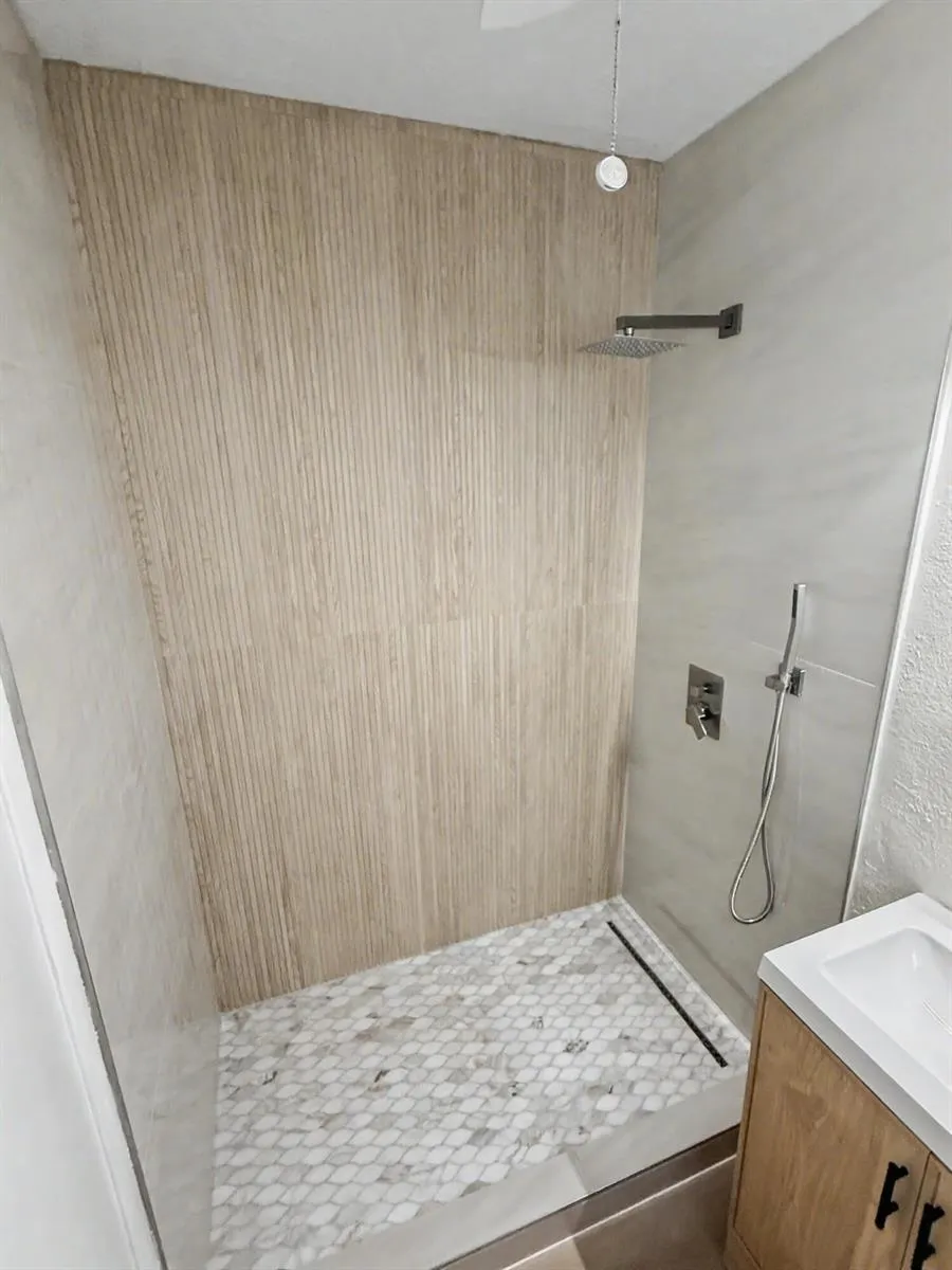 150 SE 5TH COURT Pompano Beach, FL 33060