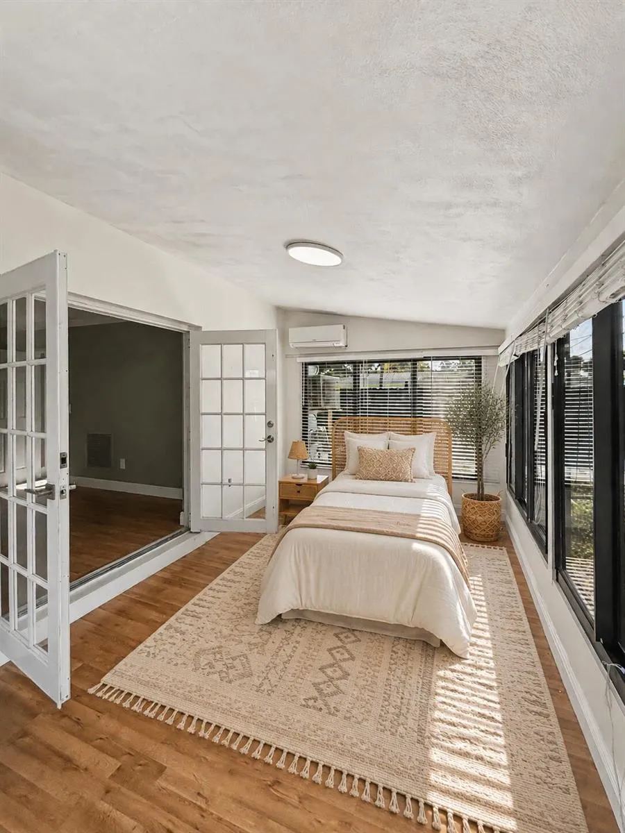 150 SE 5TH COURT Pompano Beach, FL 33060
