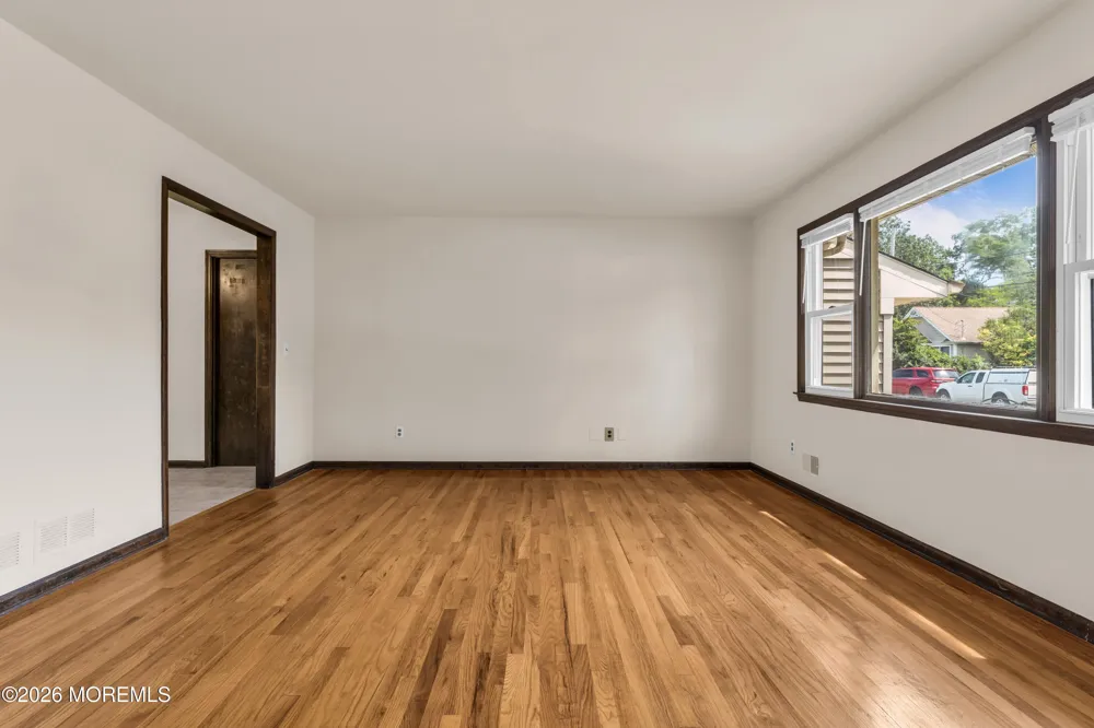 1118 Longboat Avenue Beachwood, NJ 08722
