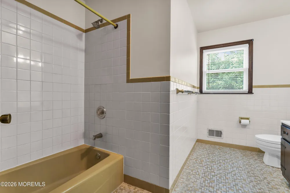 1118 Longboat Avenue Beachwood, NJ 08722