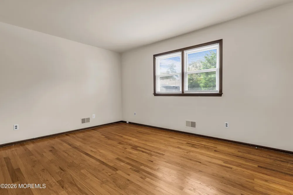 1118 Longboat Avenue Beachwood, NJ 08722