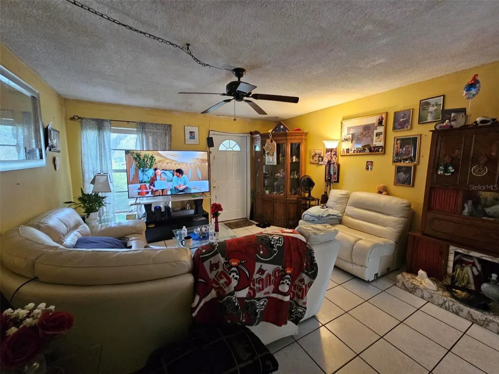 4009 E CLIFTON STREET Tampa, FL 33610