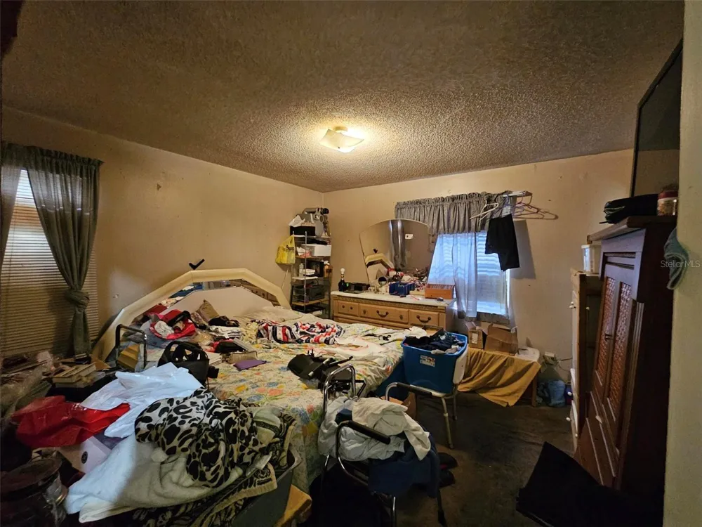 4009 E CLIFTON STREET Tampa, FL 33610