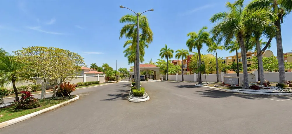 E-14 HACIENDA EL MOLINO PASEO SEVILLA Vega Alta, PR 00692