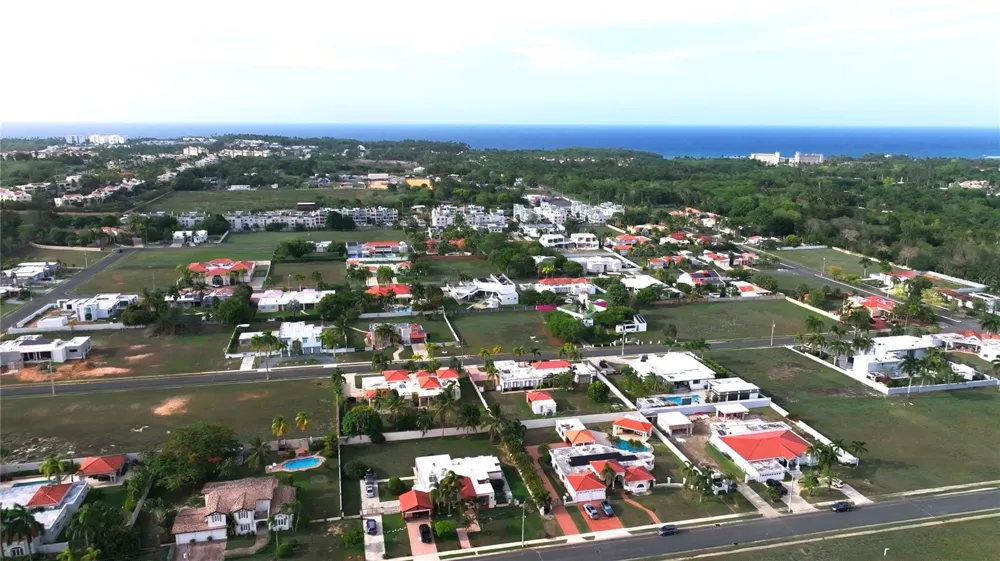 E-14 HACIENDA EL MOLINO PASEO SEVILLA Vega Alta, PR 00692