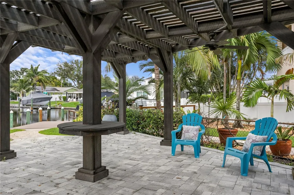 4051 14TH STREET NE St Petersburg, FL 33703
