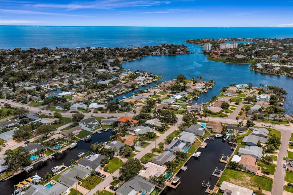 4051 14TH STREET NE St Petersburg, FL 33703
