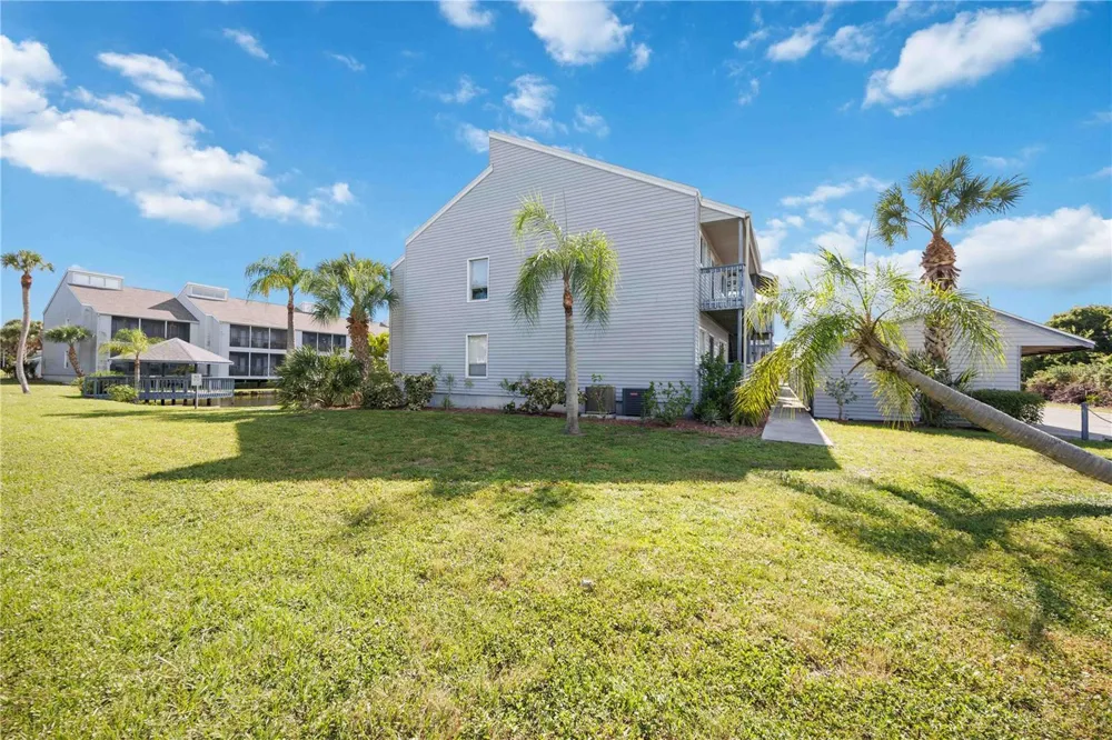 259 FENWICK DRIVE #40 Venice, FL 34285