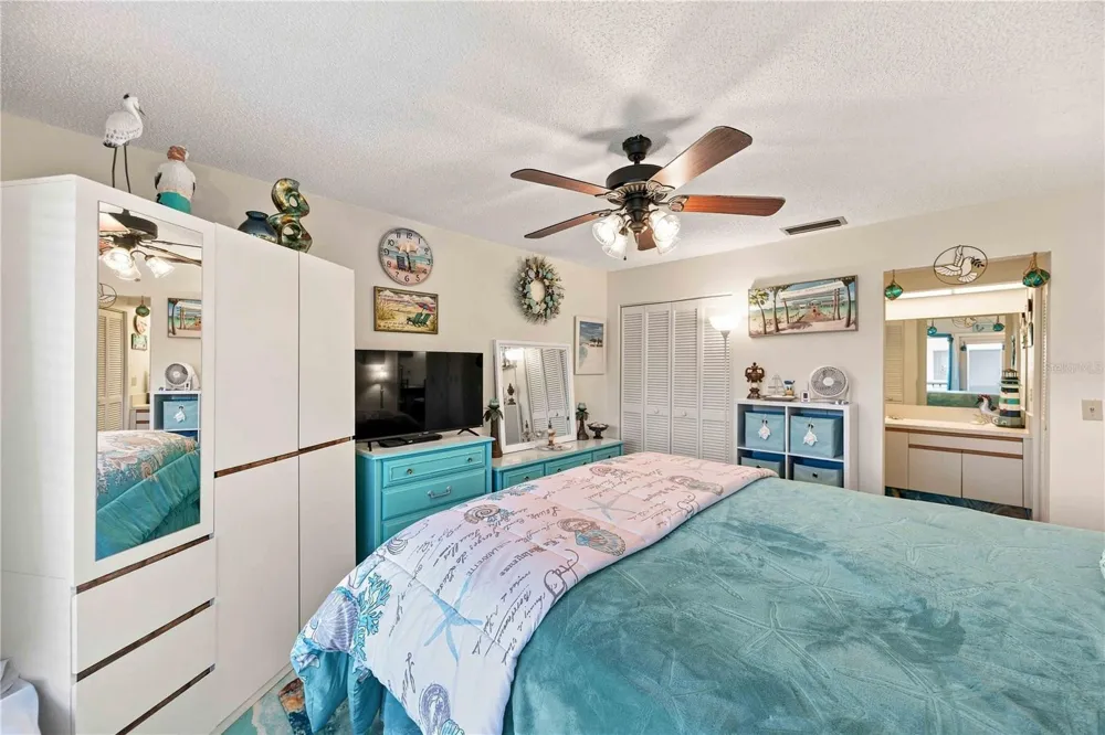 259 FENWICK DRIVE #40 Venice, FL 34285