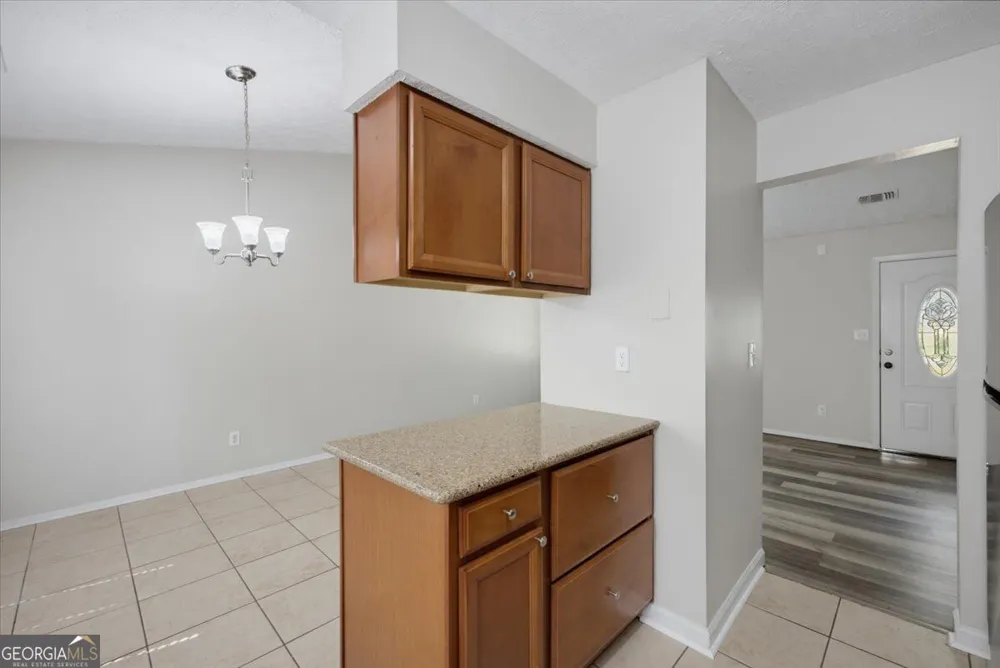 429 Sherwood CIR Stone Mountain, GA 30087