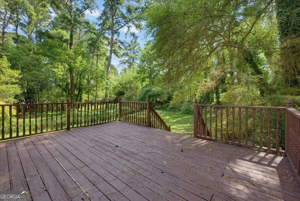 429 Sherwood CIR Stone Mountain, GA 30087