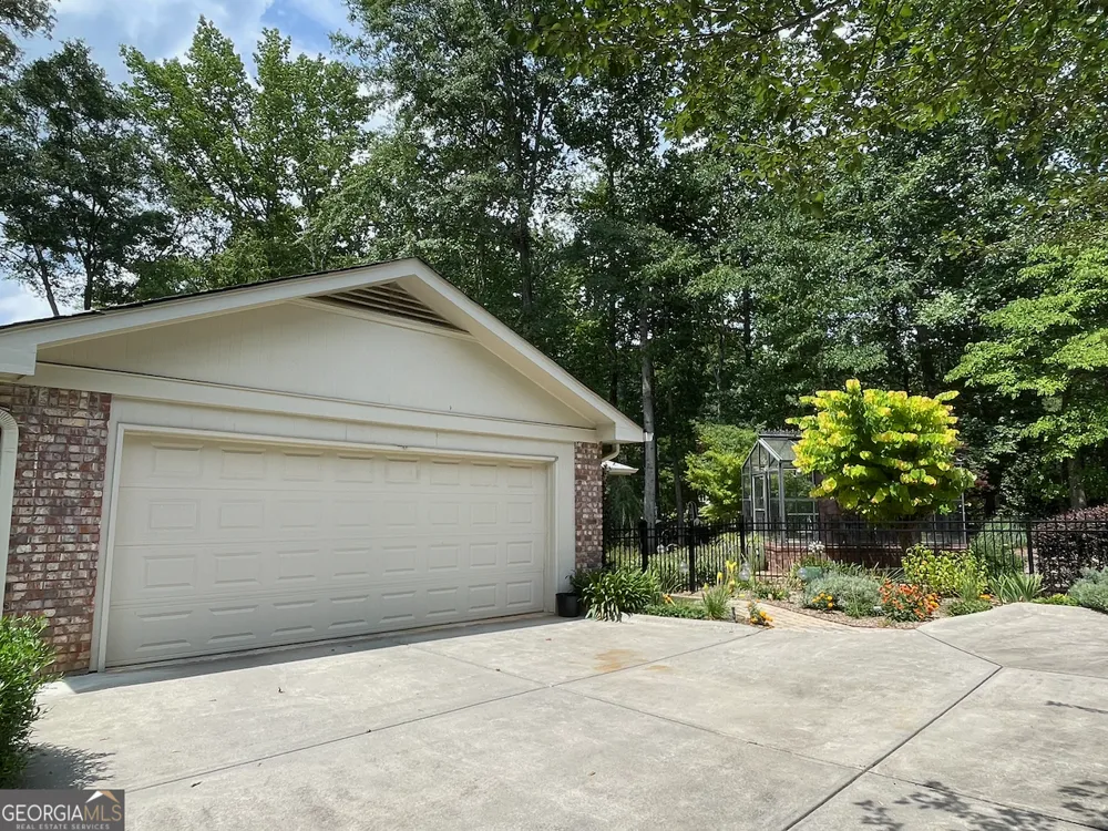 203 Aberdeen DR Peachtree City, GA 30269