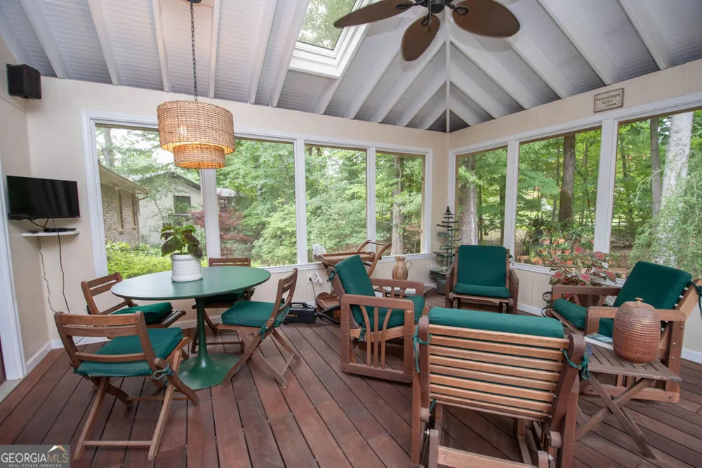 203 Aberdeen DR Peachtree City, GA 30269