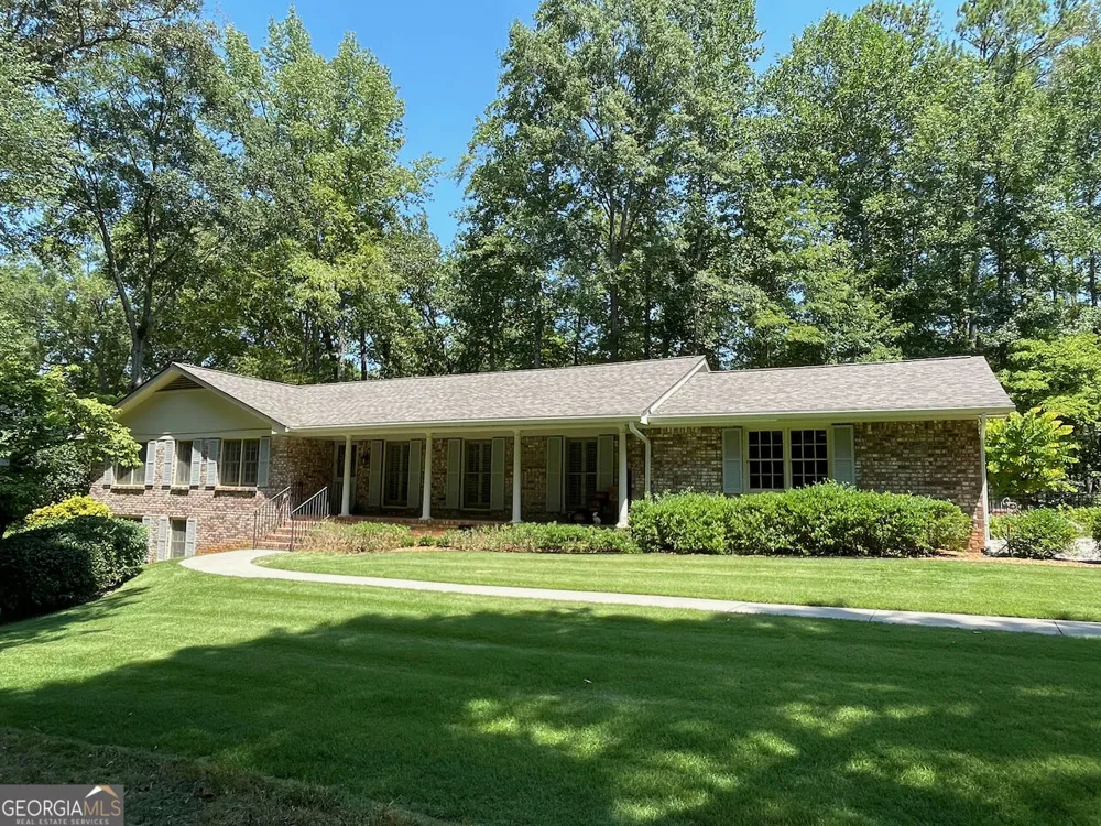 203 Aberdeen DR Peachtree City, GA 30269