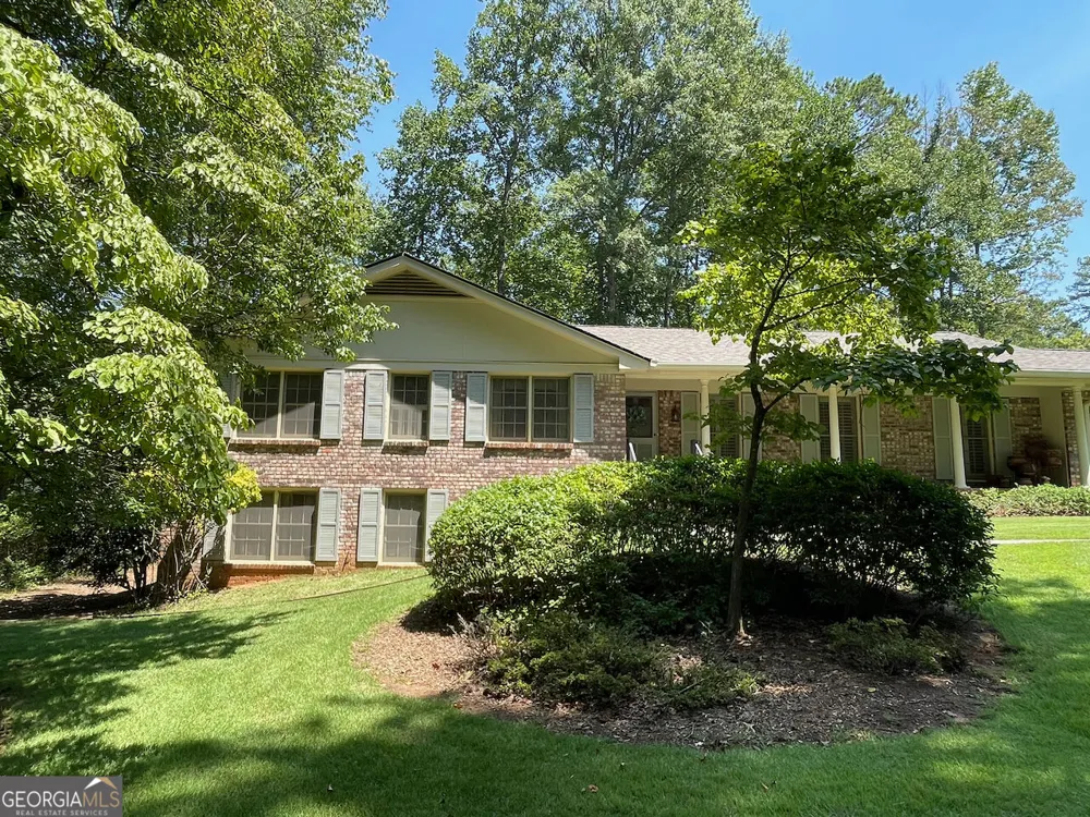 203 Aberdeen DR Peachtree City, GA 30269